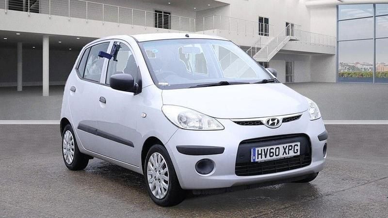 Silver Used 2010 Hyundai i10 Classic Hatchback | £2,490 (Good price) - Image 1/4