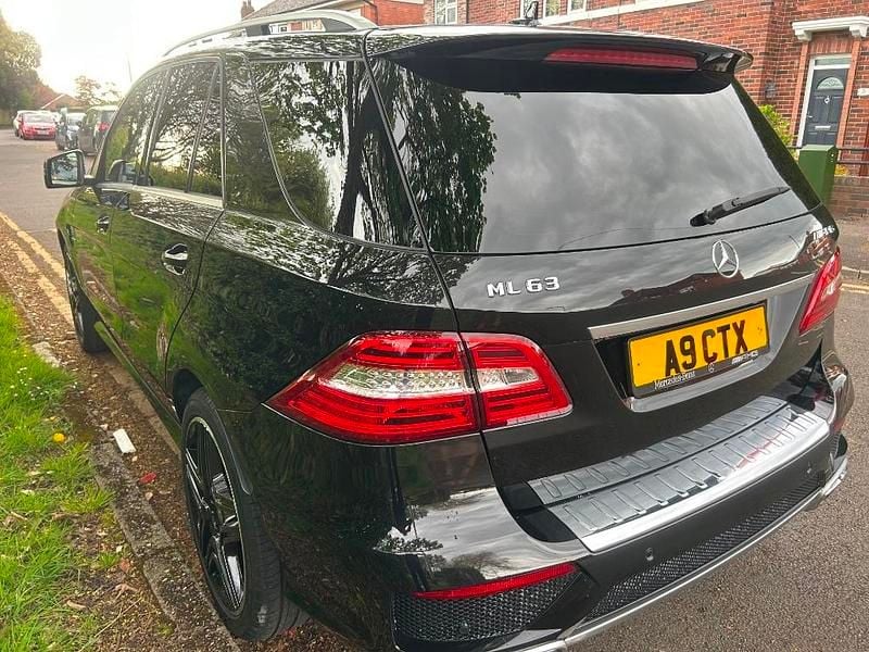 Käytetty Mercedes ML63 AMG AMG 2013 Musta Katumaasturi