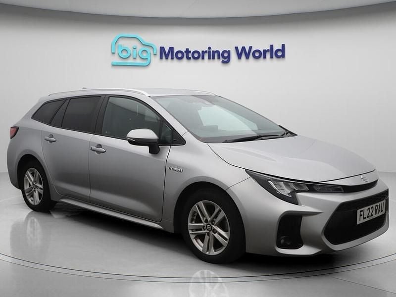 Silver Used 2022 Suzuki Swace SZ-T Estate | £15,000 (Good price) - Image 1/4