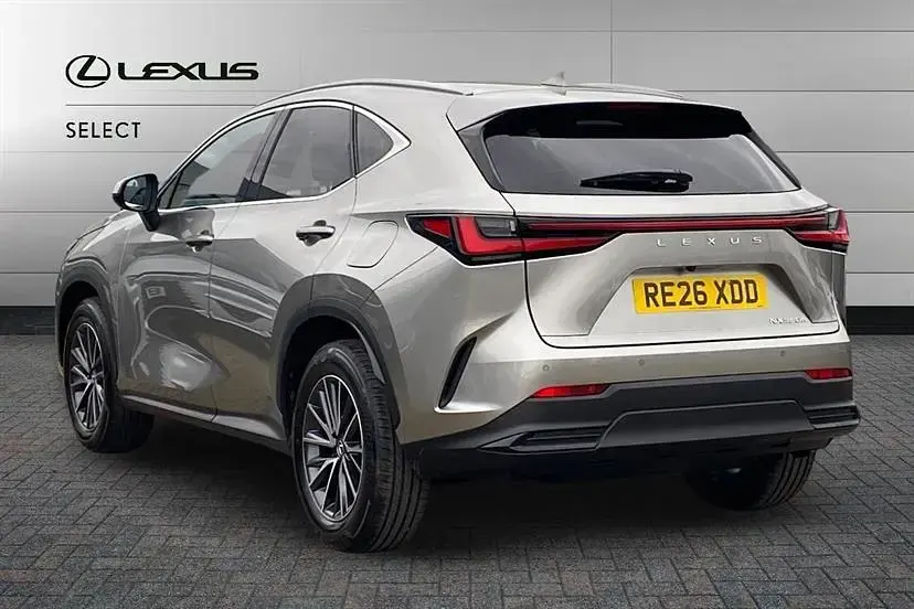 Usado Lexus NX350h 243 CV (178 kW) 2026 Plateado SUV
