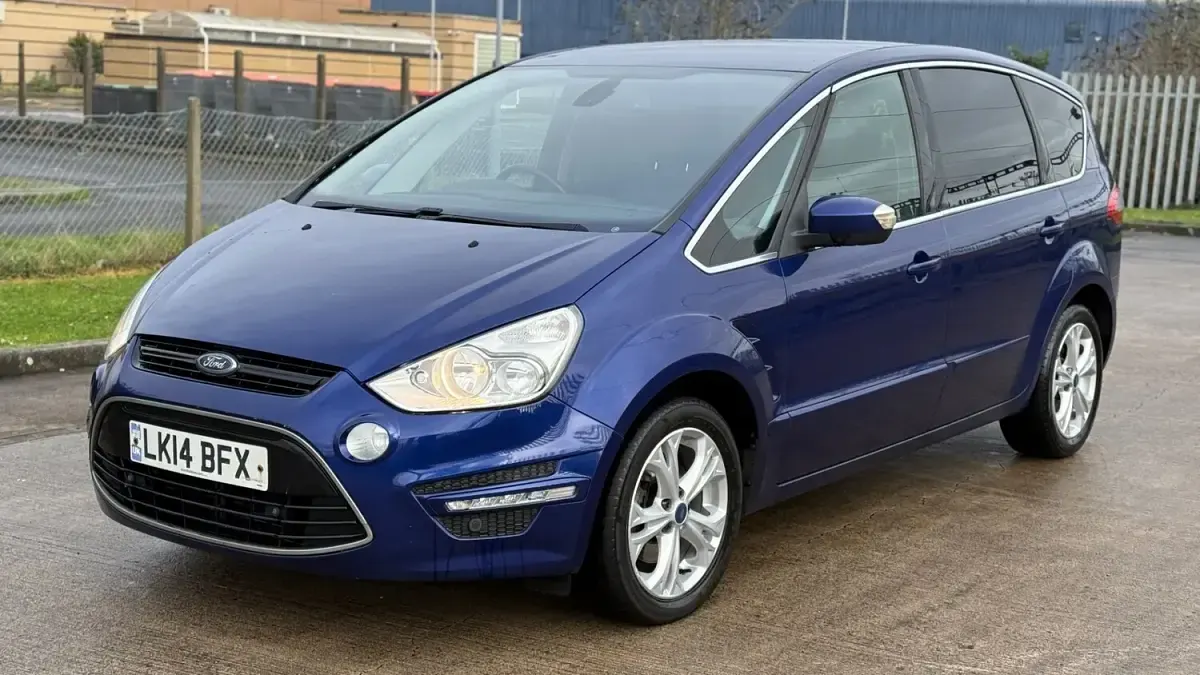 Used Ford S-MAX Titanium 140 HP (102 kW) 2014 Blue MPV