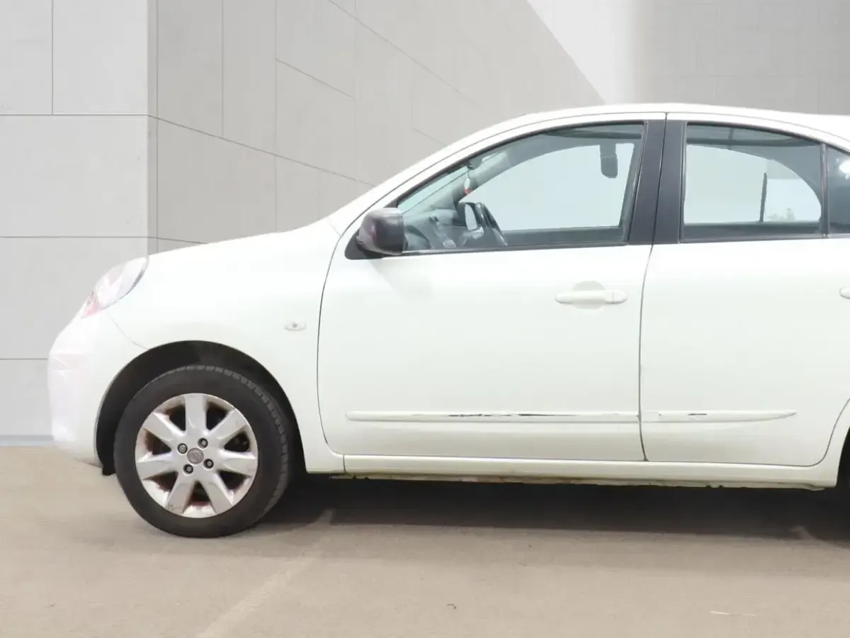 Used Nissan Micra Acenta 79 HP (58 kW) 2012 White Hatchback