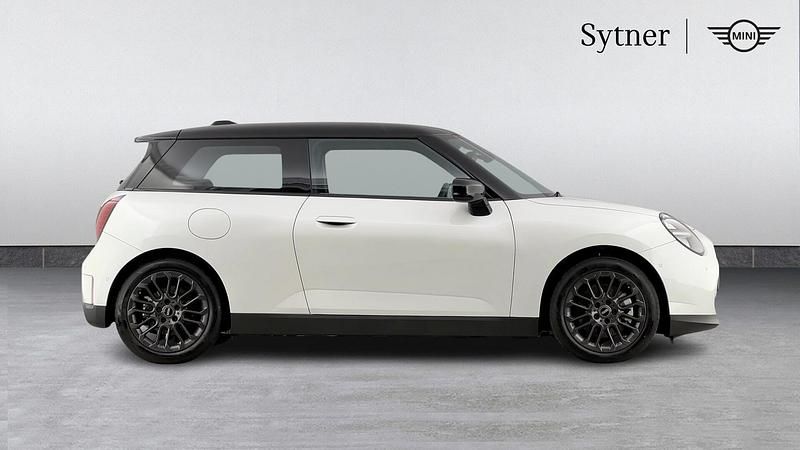 New Mini Cooper Hatch 133 kW (181 HP) 2025 White Hatchback