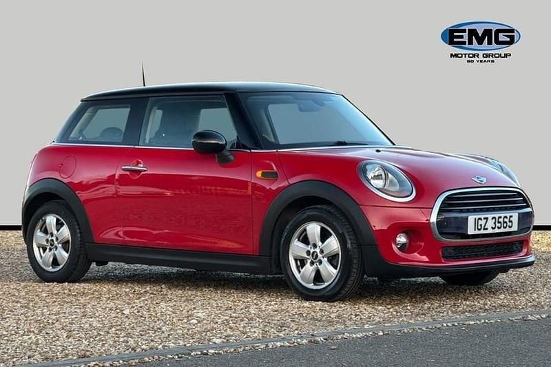Red Used 2018 Mini Cooper Hatch Hatchback | £6,490 (Good price) - Image 1/1
