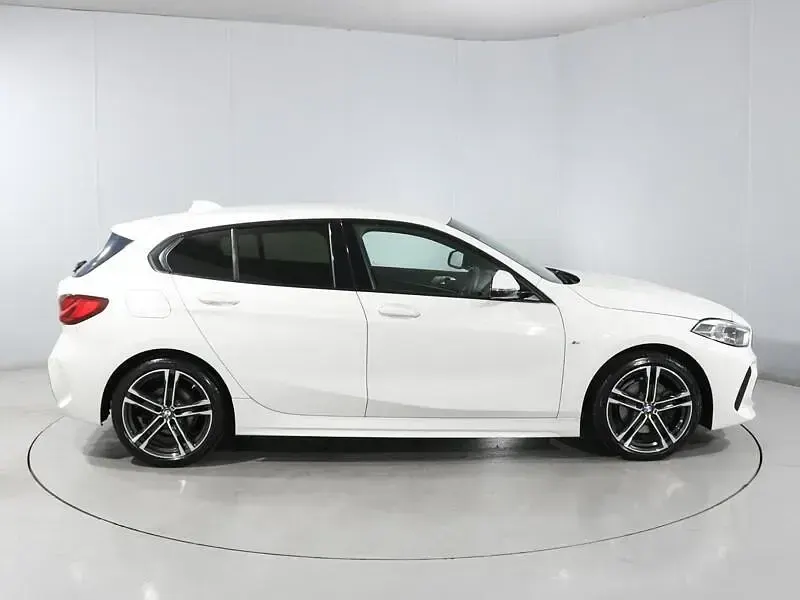 Used BMW 118 M Sport 138 HP (101 kW) 2020 White Hatchback