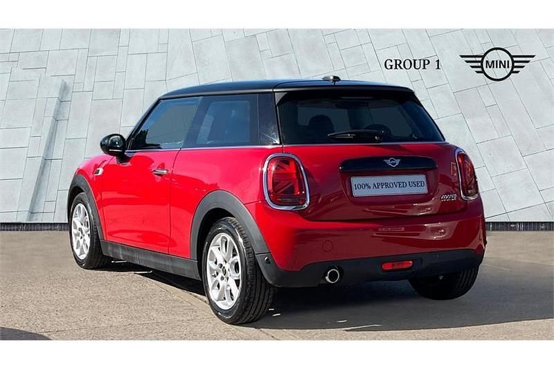 Used Mini Cooper 136 HP (100 kW) 2018 Red Hatchback