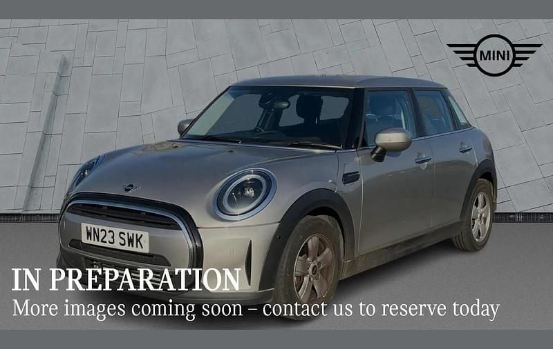 Used Mini Cooper Classic 134 HP (98 kW) 2023 Silver Hatchback