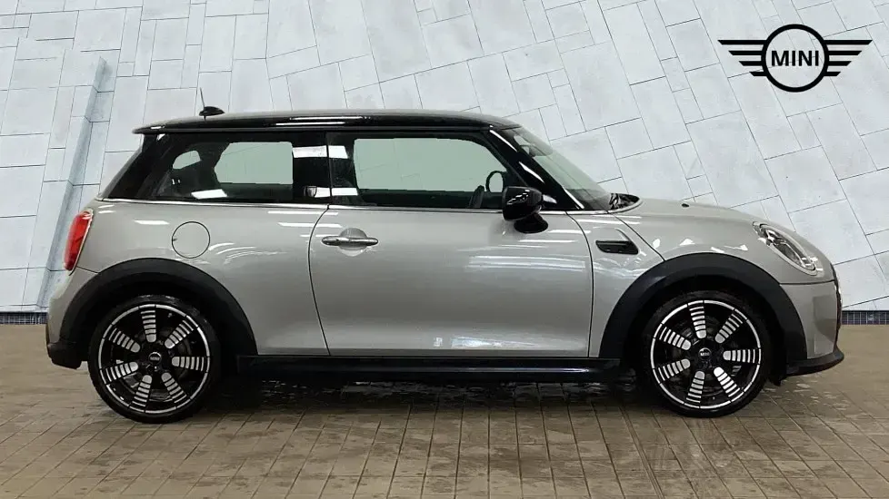 Used Mini Cooper Exclusive 136 HP (100 kW) 2022 Silver Hatchback
