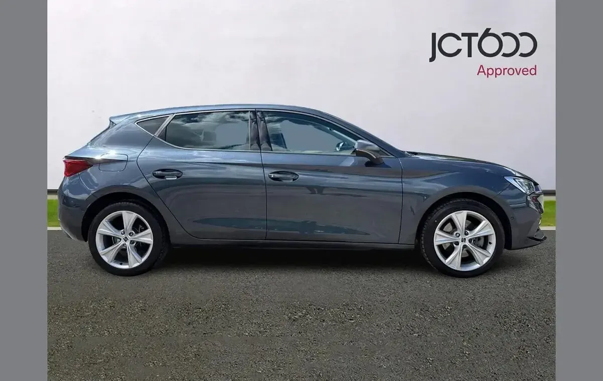Used Seat Leon FR 204 HP (150 kW) 2024 Grey Hatchback