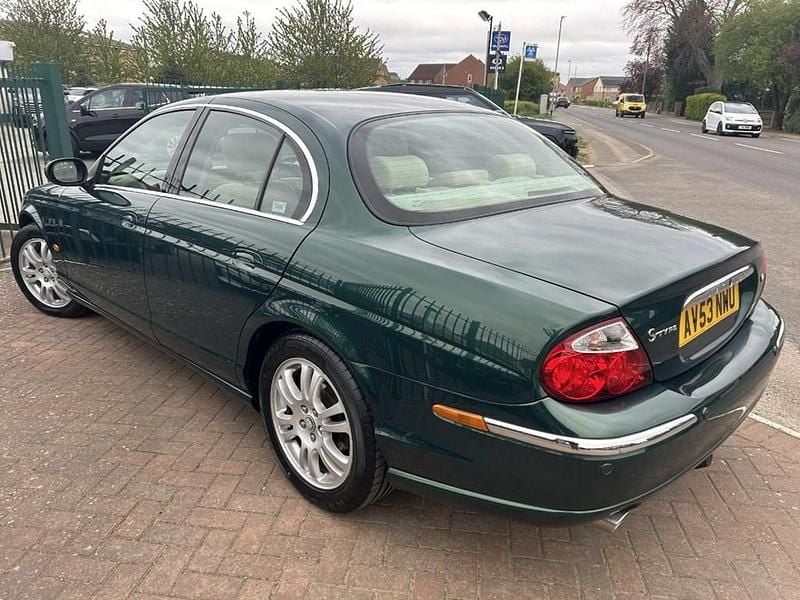 Usado Jaguar S-Type SE 298 HP (219 kW) 2003 Verde Sedan