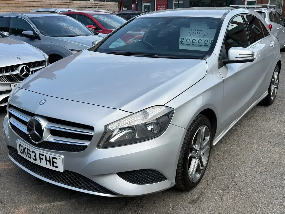 Used Mercedes A180 109 HP (80 kW) 2013 Silver Hatchback