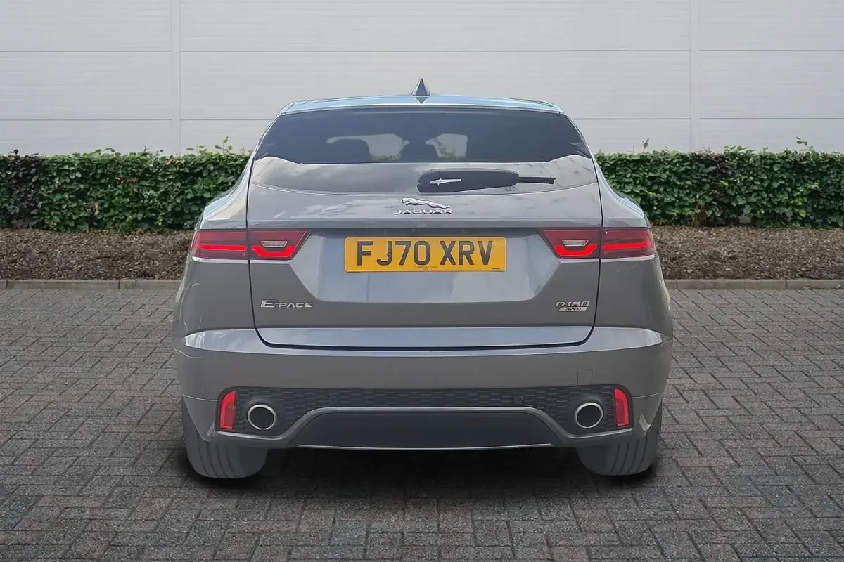 Begagnad Jaguar E-Pace R-Dynamic 2020 Grå SUV