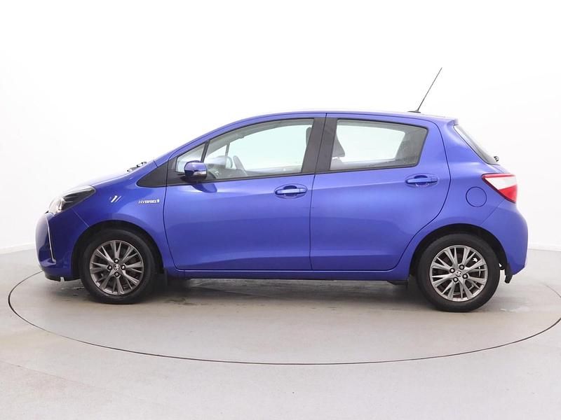 Used Toyota Yaris Hybrid 2018 Blue Hatchback