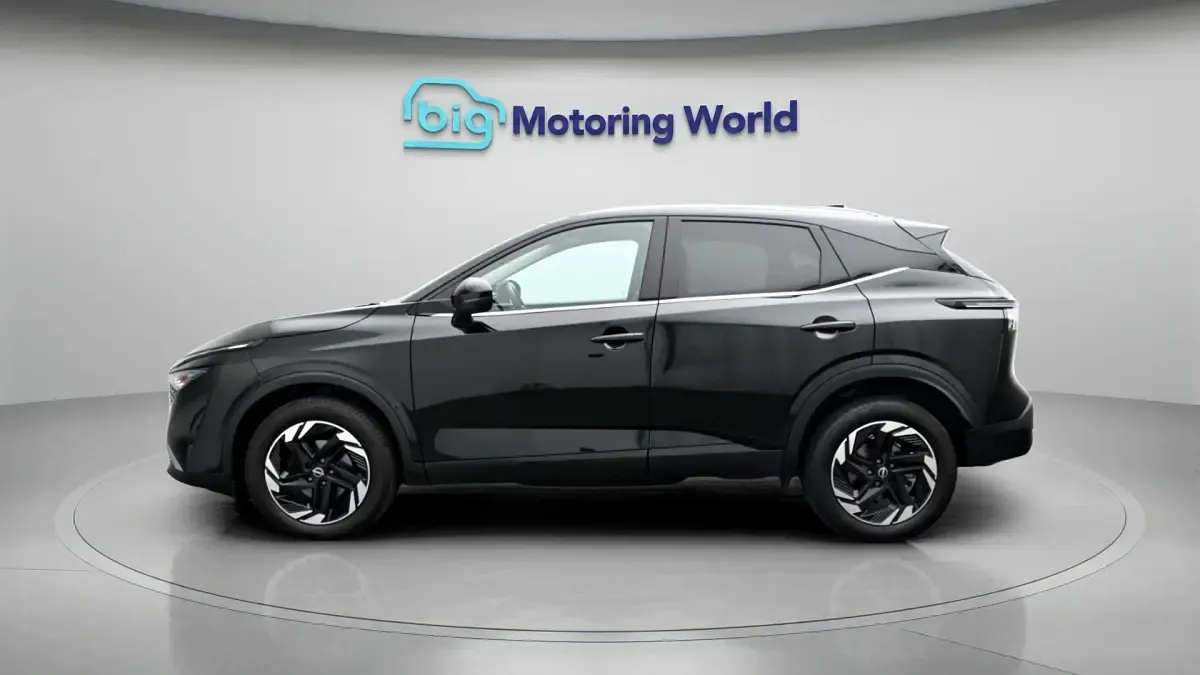 Used Nissan Qashqai N-Connecta 140 HP (102 kW) 2025 Black SUV