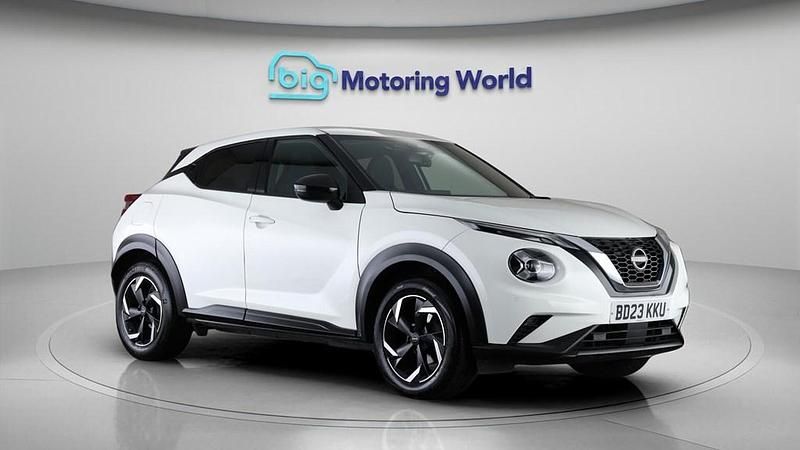 Used Nissan Juke N-Connecta 114 HP (83 kW) 2023 White SUV