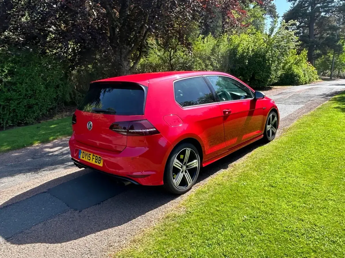 Używany VW Golf VII R 2015 Czerwony Hatchback