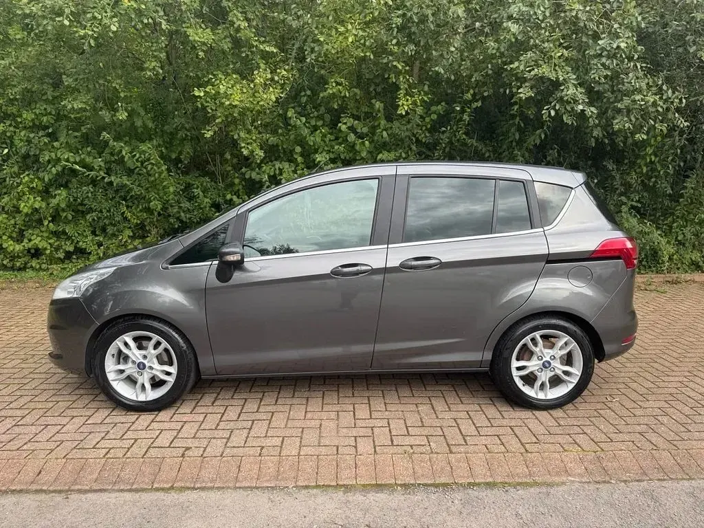 Used Ford B-MAX Titanium X 95 HP (69 kW) 2015 Grey MPV