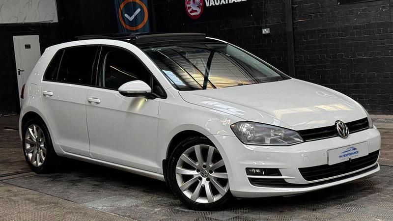 Used VW Golf VII SE 2014 White Hatchback