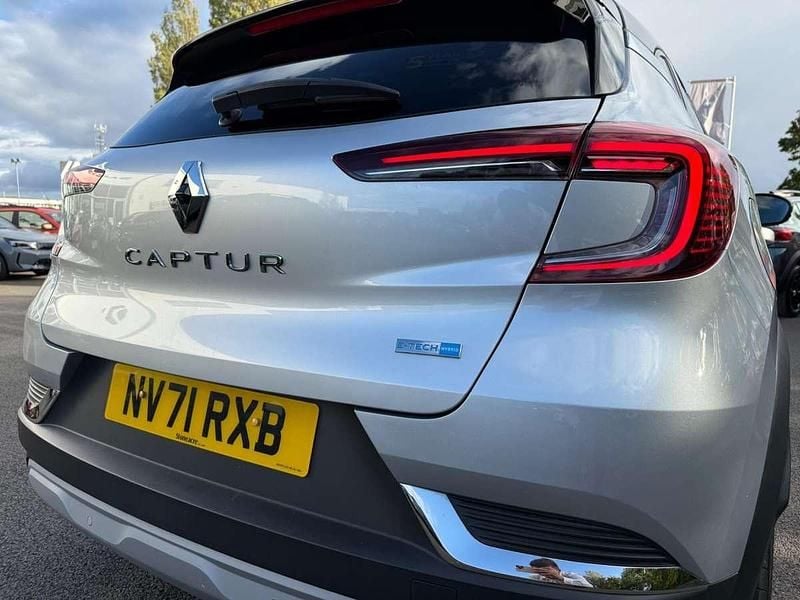 Other Used 2022 Renault Captur Version S SUV | £16,000 (Fair price) - Image 1/4