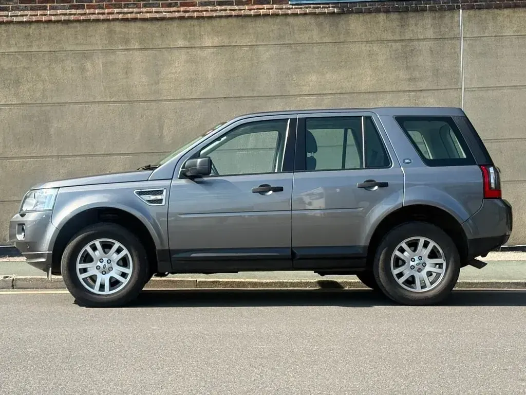 Used Land Rover Freelander 2 S 150 HP (110 kW) 2011 Grey SUV