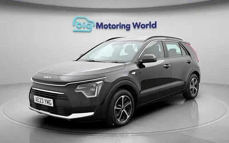 Gebraucht Kia Niro 141 PS (103 kW) 2023 Schwarz SUV
