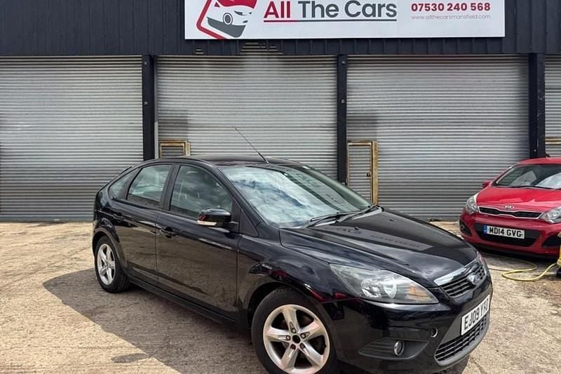 Black Used 2009 Ford Focus Zetec Hatchback | £1,195 (Good price) - Image 1/1