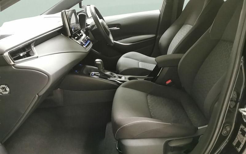 Used Toyota Corolla 122 HP (89 kW) 2022 Hatchback