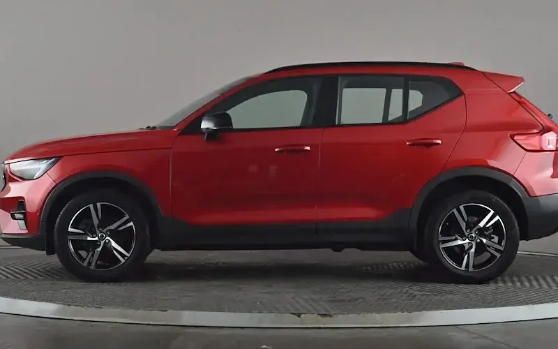 Używany Volvo XC40 Plus 163 KM (119 kW) 2026 SUV