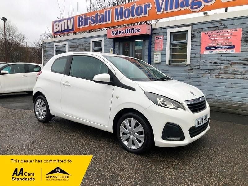 Used Peugeot 108 Active 68 HP (50 kW) 2014 White Hatchback