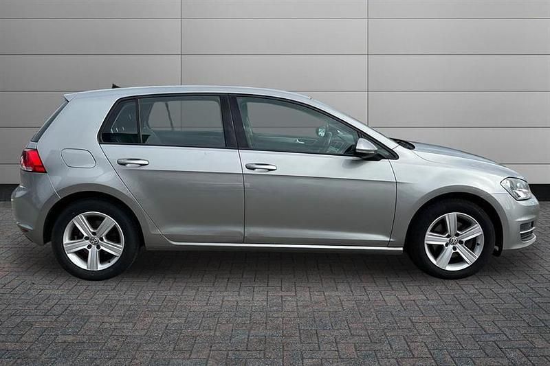 Used VW Golf VII Edition 125 HP (91 kW) 2017 Silver Hatchback