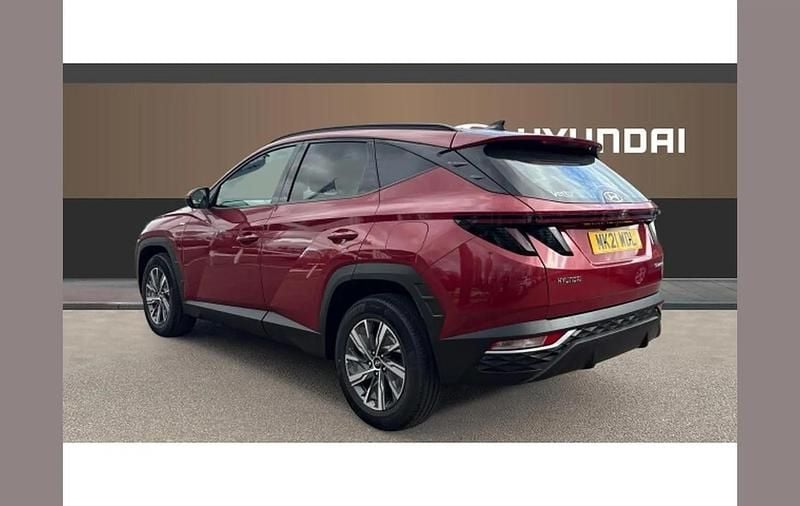 Used Hyundai Tucson SE 150 HP (110 kW) 2021 Red SUV