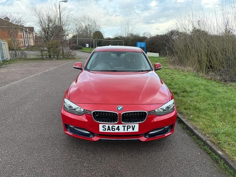 Used BMW 318 Sport Line 2014 Red Sedan