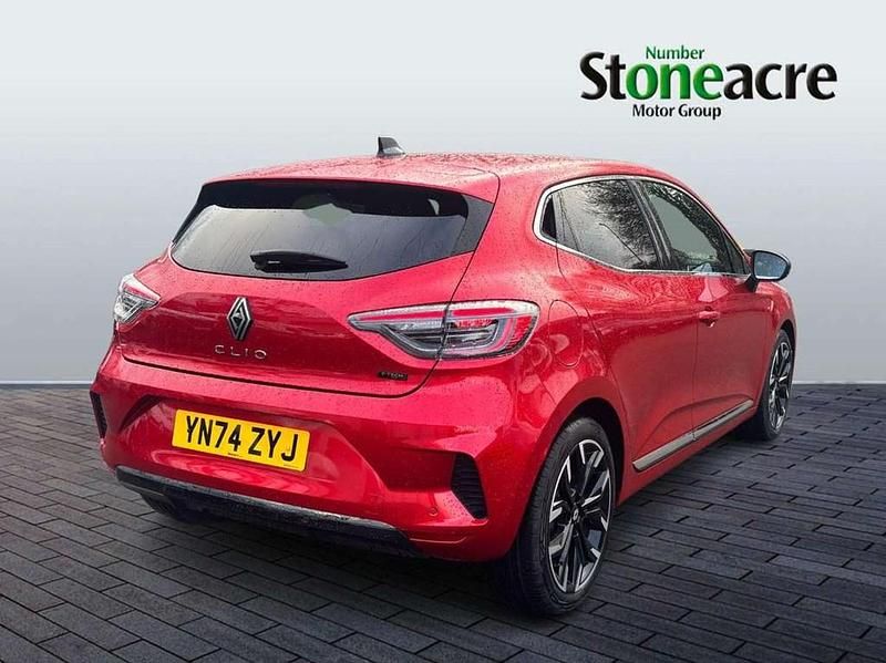 Used Renault Clio V Techno 140 HP (102 kW) 2024 Red Hatchback