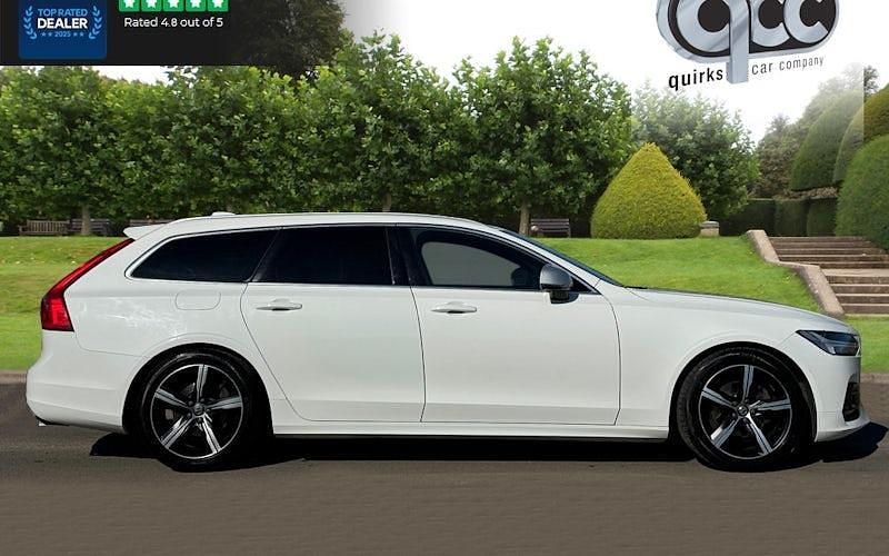 Used Volvo V90 R-Design 190 HP (139 kW) 2018 White Estate
