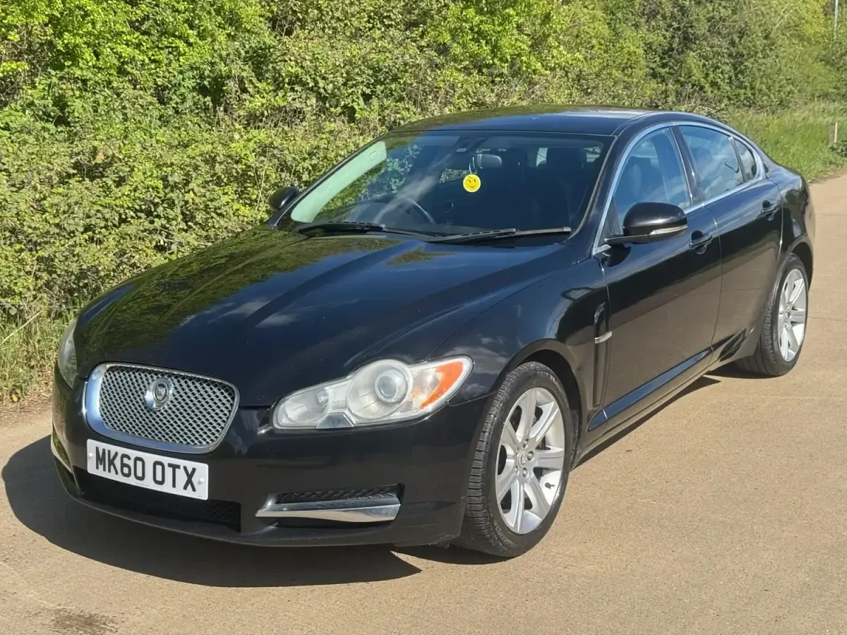 Gebraucht Jaguar XF Luxury 238 PS (175 kW) 2010 Schwarz Limousine