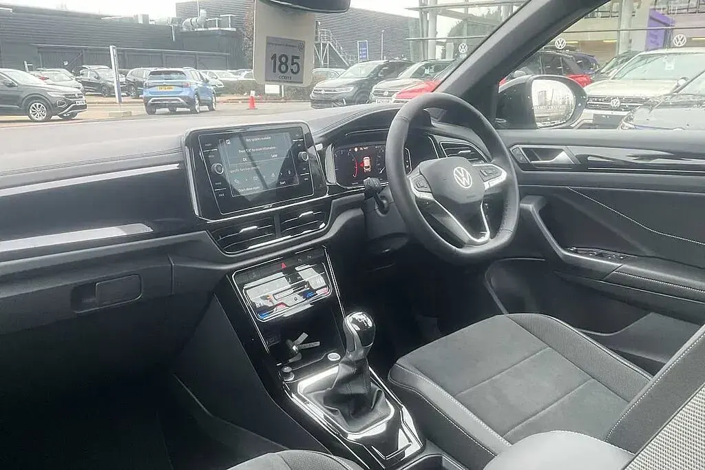 New VW T-Roc Design 115 HP (84 kW) 2026 Grey SUV