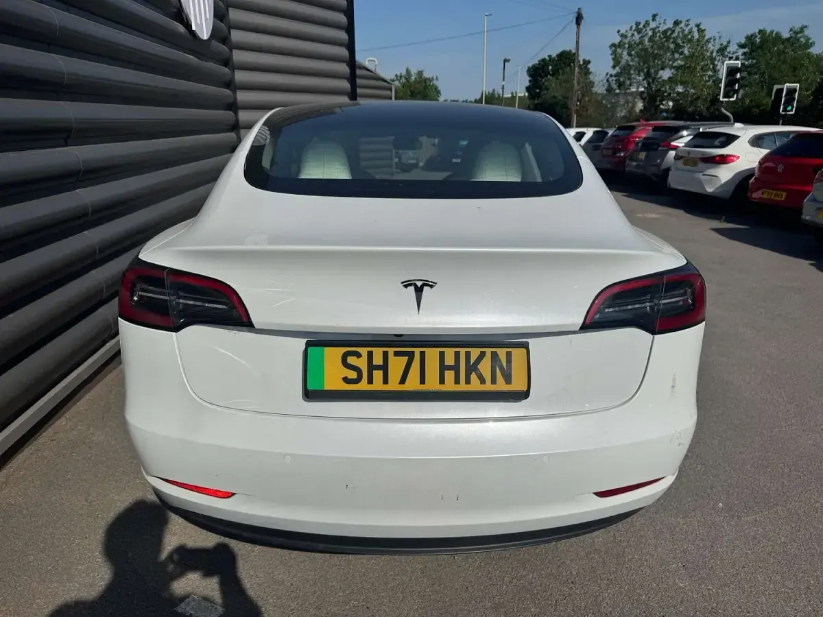 Used Tesla Model 3 Standard Range 366 kW (498 HP) 2021 White Sedan