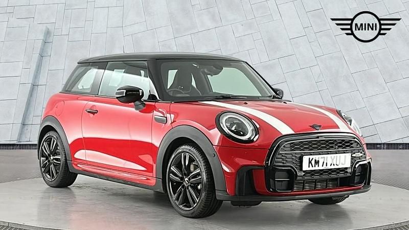 Used Mini Cooper Hatch 134 HP (98 kW) 2021 Red Hatchback