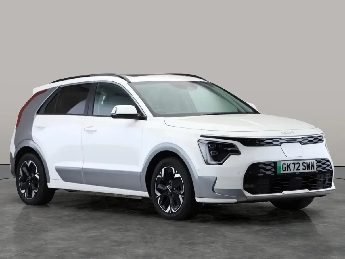 Used Kia e-Niro 147 kW (201 HP) 2022 White SUV