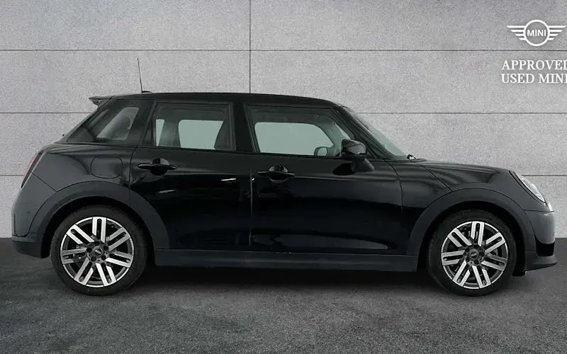 Used Mini Cooper Classic 150 kW (204 HP) 2025 Black Hatchback