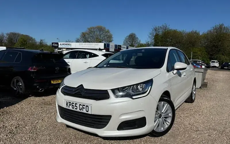Używany Citroën C4 Feel 99 KM (72 kW) 2017 Hatchback