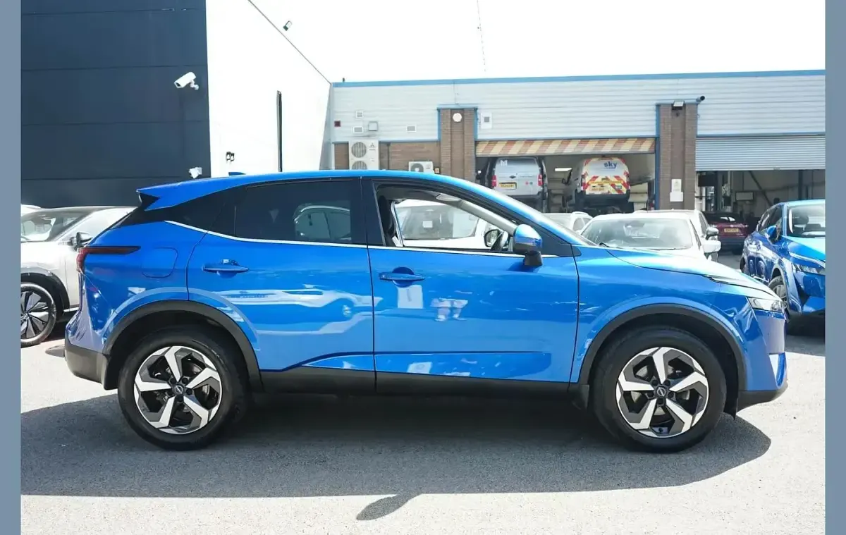 Used Nissan Qashqai N-Connecta 138 HP (101 kW) 2023 Blue SUV