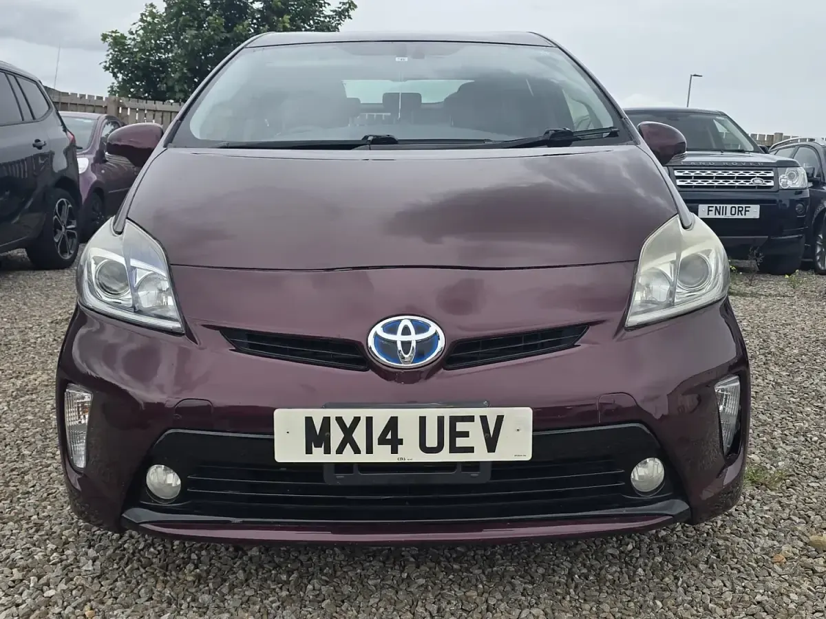 Used Toyota Prius 122 HP (89 kW) 2021 Maroon Hatchback