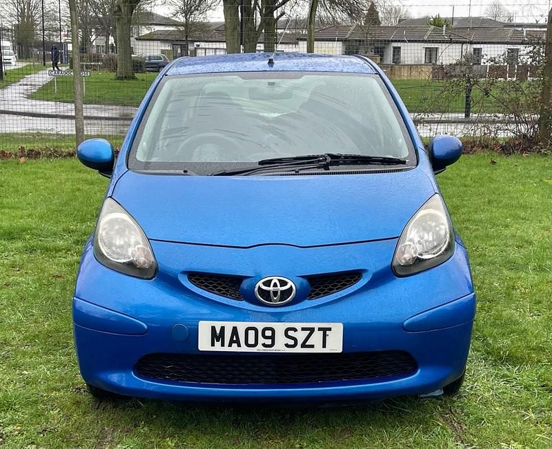 Used Toyota Aygo 2009 Blue Hatchback