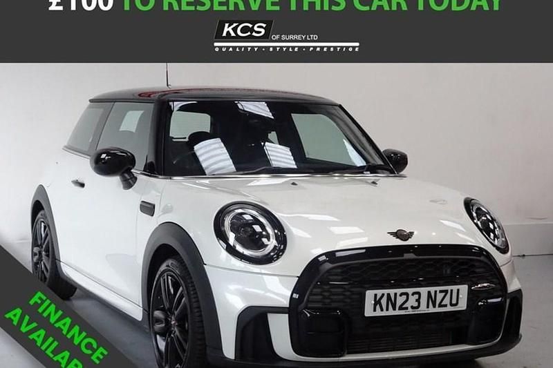 White Used 2023 Mini Cooper Hatch Hatchback | £21,990 (Fair price) - Image 1/1