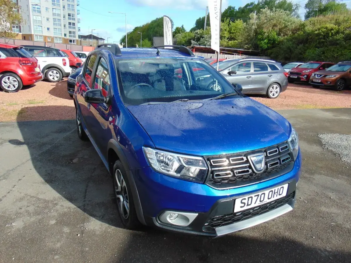 Usado Dacia Sandero Stepway 90 CV (66 kW) 2020 Azul Utilitario