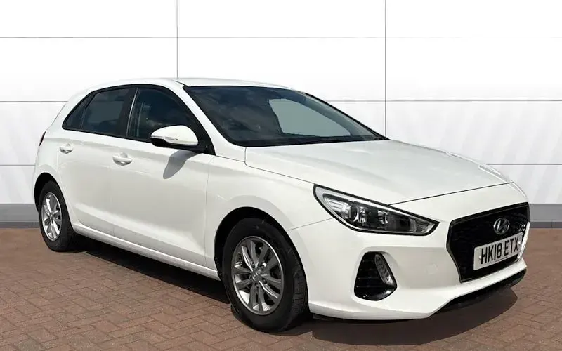Begagnad Hyundai i30 120 HK (88 kW) 2020 Halvkombi