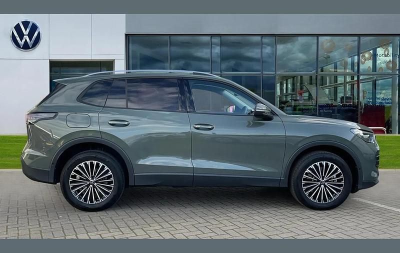 Used VW Tiguan Match 200 HP (147 kW) 2025 Green SUV