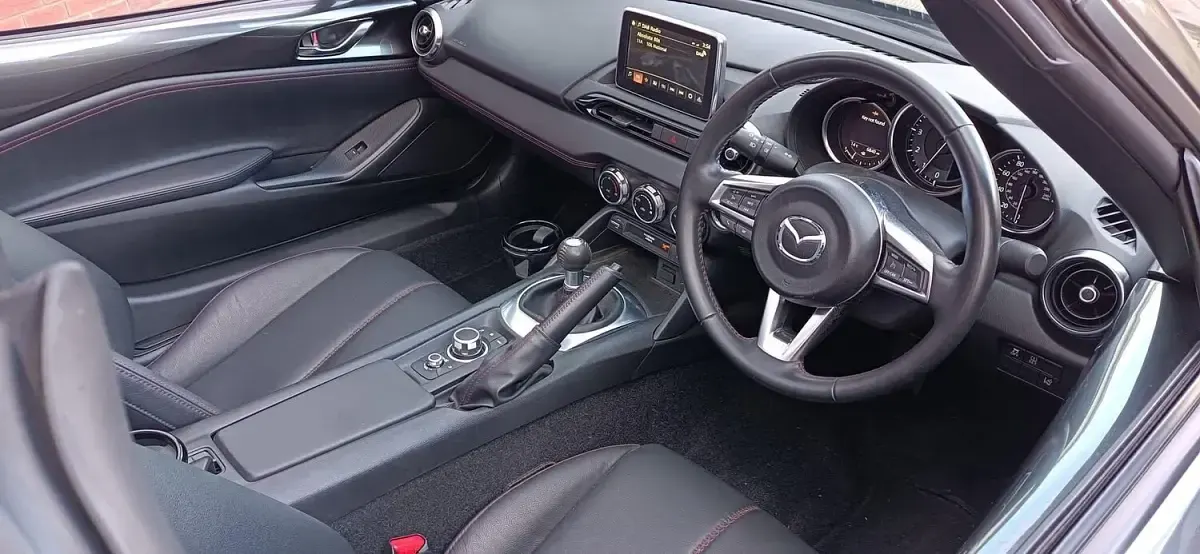 Used Mazda MX5 Inclusive 160 HP (117 kW) 2017 Grey Cabriolet