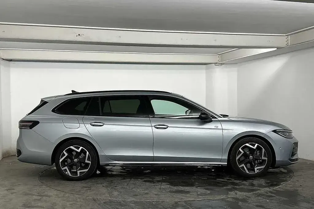 Used VW Passat R-line 204 HP (150 kW) 2026 Silver Estate